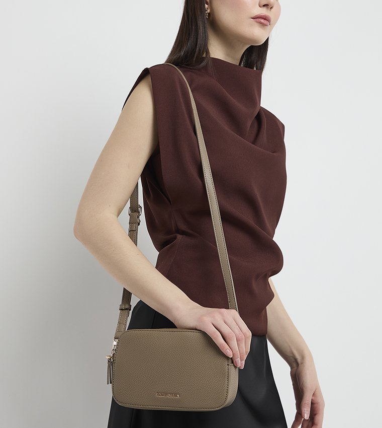 Textured Zippered Camera Bag