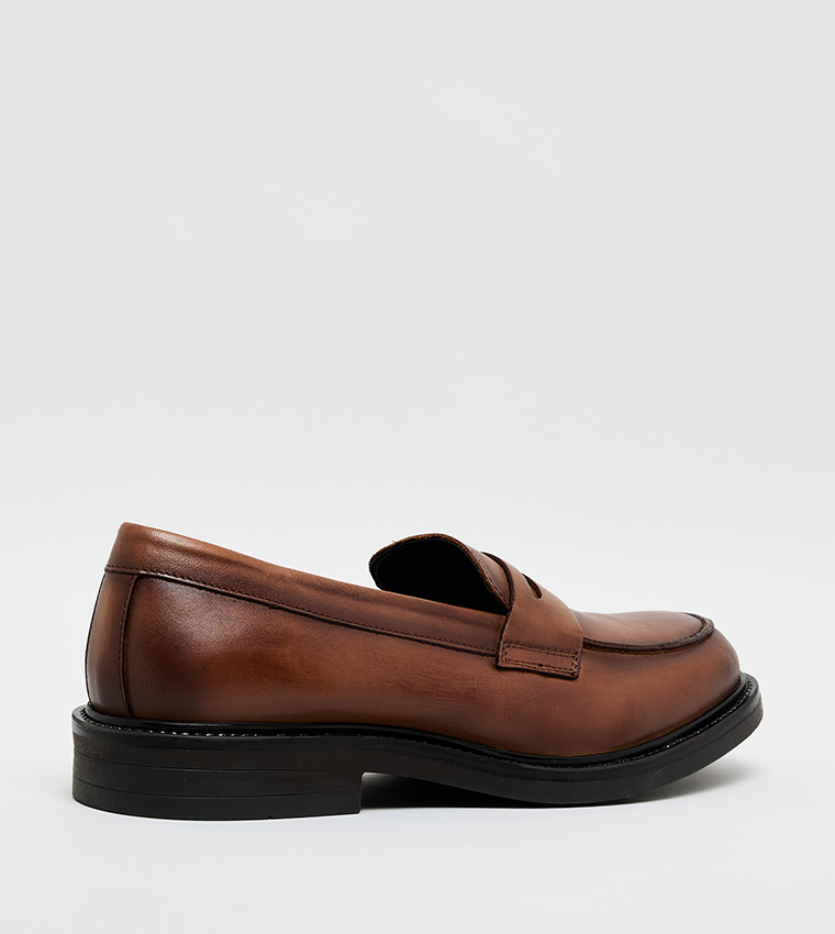 Solid Round Toe Loafers