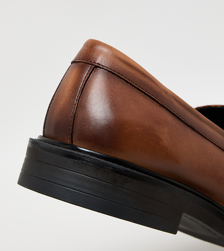Solid Round Toe Loafers
