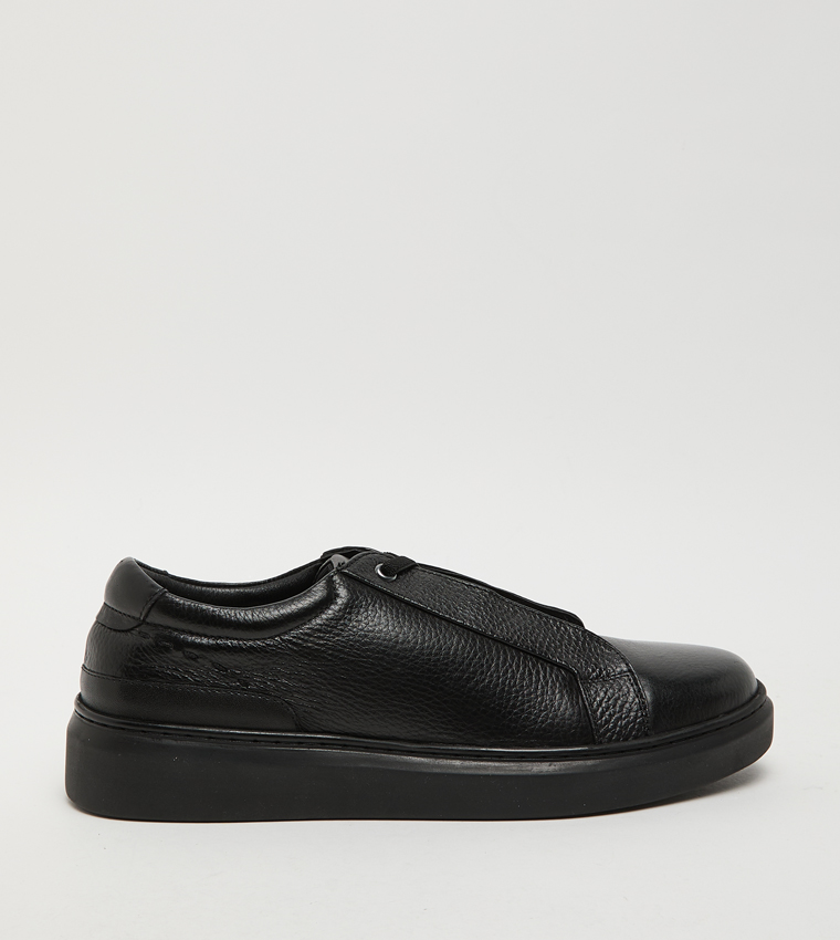 Textured Round Toe Slip-On Shoes
