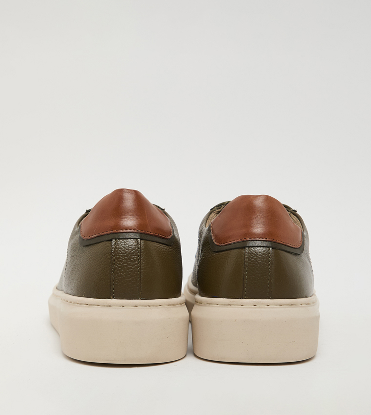 Textured Round Toe Lace-Up Sneakers