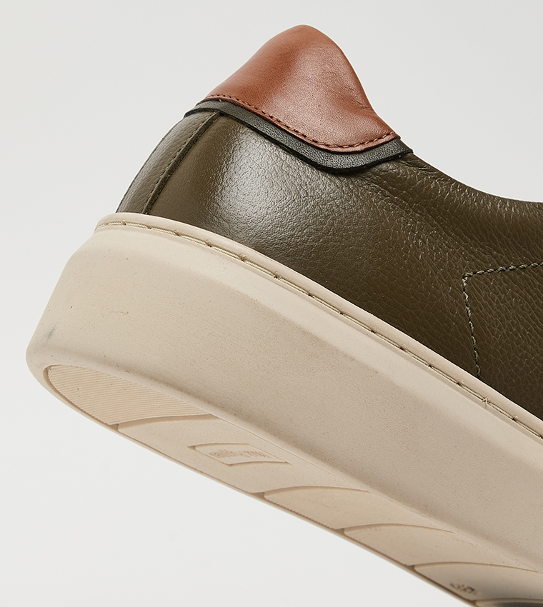 Textured Round Toe Lace-Up Sneakers