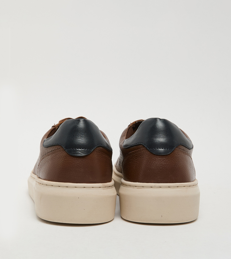 Textured Round Toe Lace-Up Sneakers