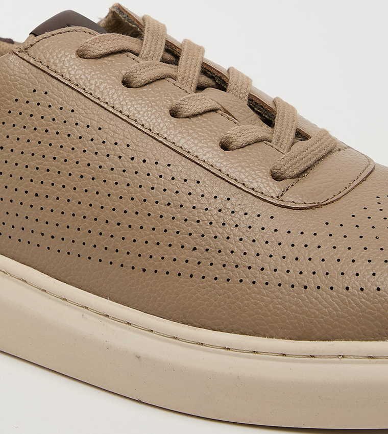 Textured Round Toe Lace-Up Sneakers