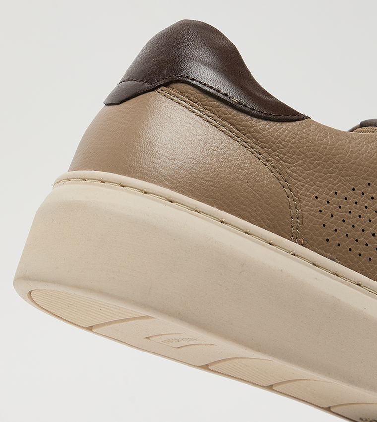 Textured Round Toe Lace-Up Sneakers