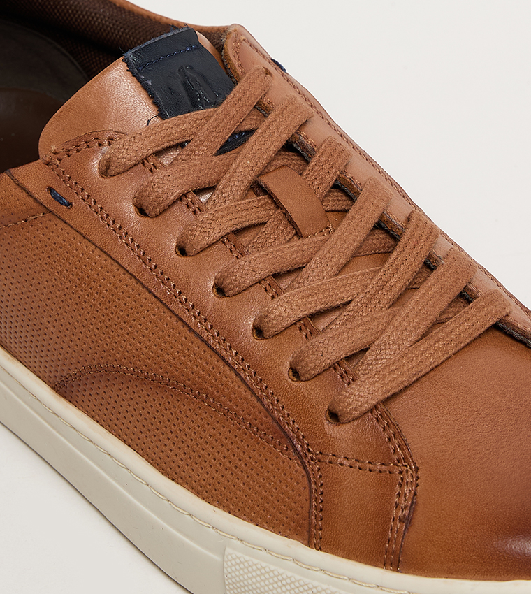 STOCK Solid Lace-Up Shoes