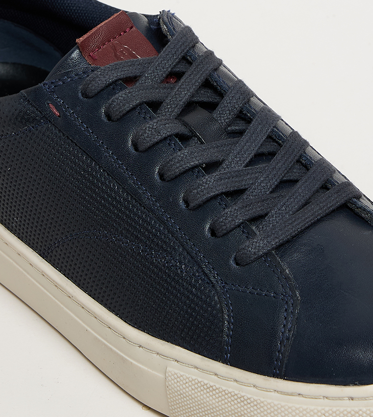 STOCK Solid Lace-Up Shoes