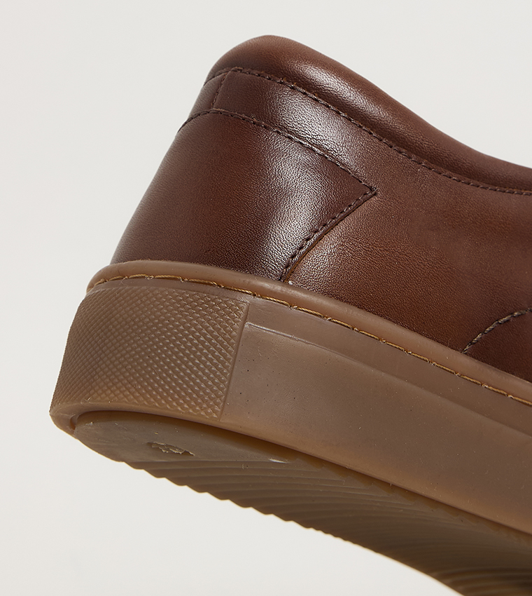 STOCK Solid Lace-Up Shoes