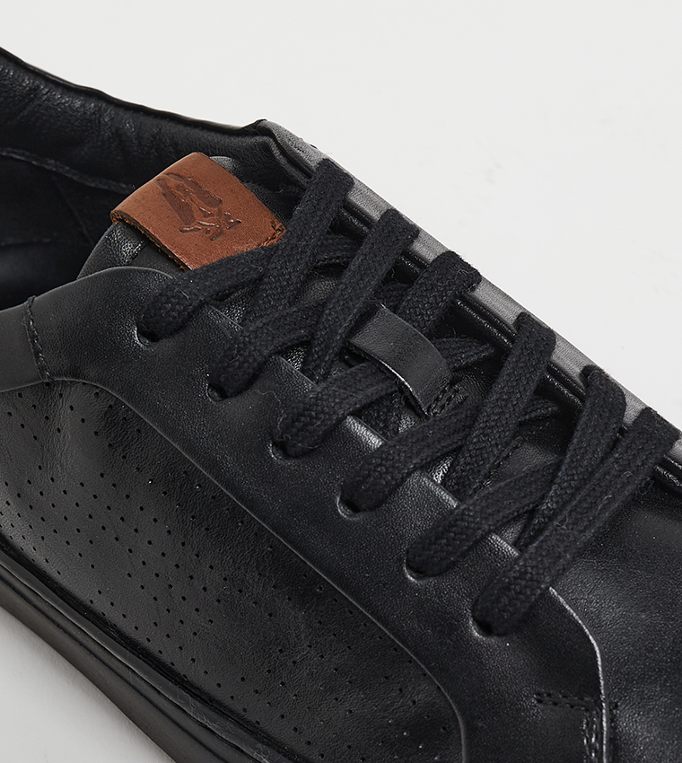 STOCK Solid Lace-Up Shoes