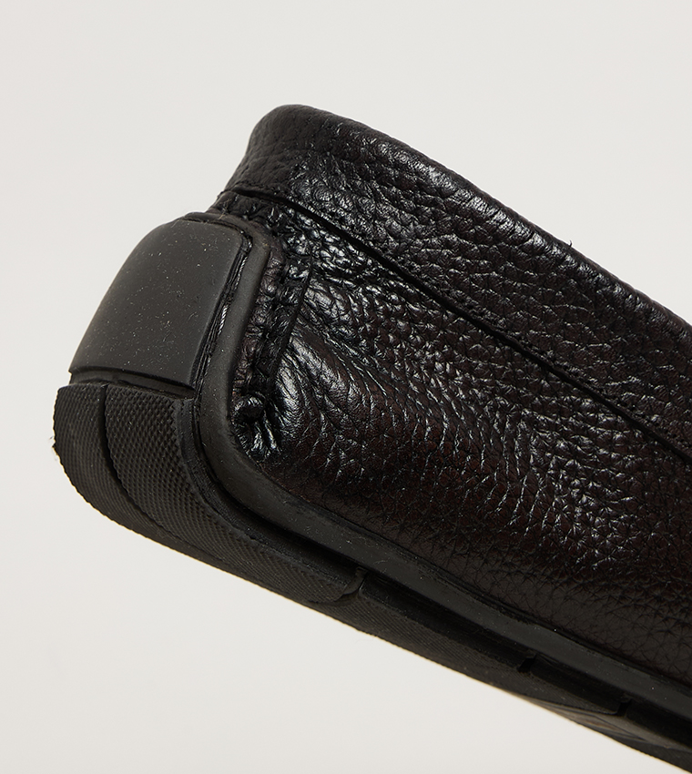 MOCPENNY Solid Moccasins