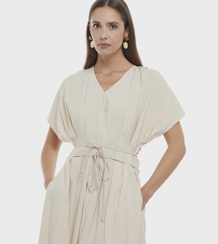 فستان ميدي سادة كم واسع بقبة V 