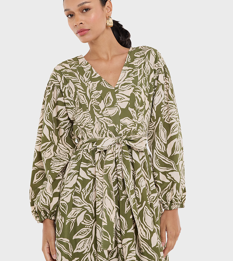 Buy BCBG Floral Printed V Neck Maxi Dress In Green | 6thStreet Saudi Arabia