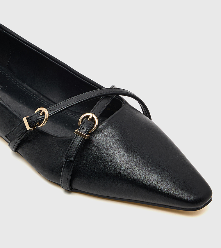 Buckle Detail Pointed Toe Ballerinas