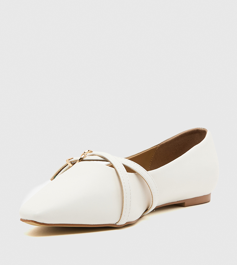 Buckle Detail Pointed Toe Ballerinas