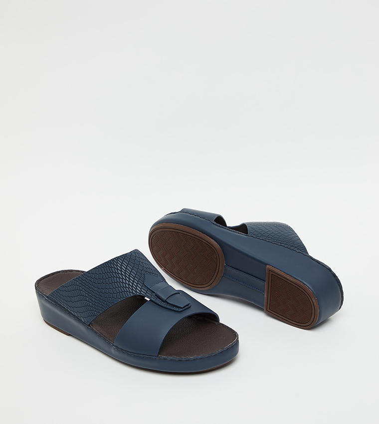 Textured Open Toe Arabic Sandals