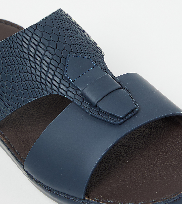 Textured Open Toe Arabic Sandals