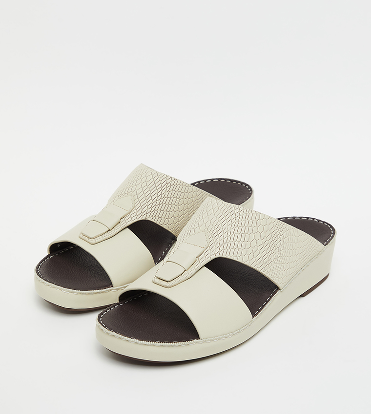 Textured Open Toe Arabic Sandals