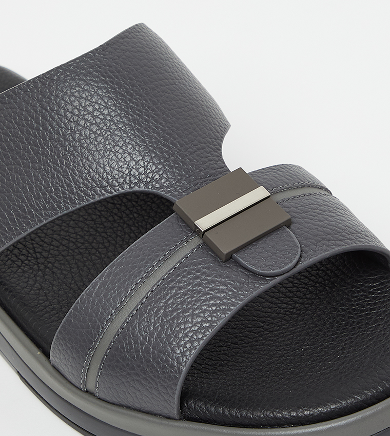 ARVCS HV 02 Textured Arabic Sandals