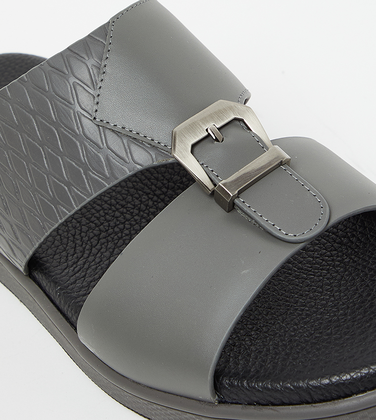 ARTM3 02 Textured Arabic Sandals