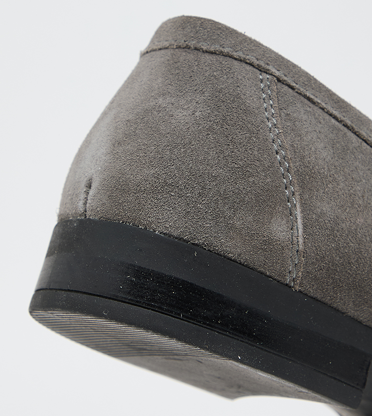 Velvet Metal Detail Loafers