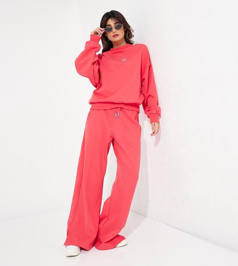 سويتشيرت بأكمام طويلة بشعار الماركة