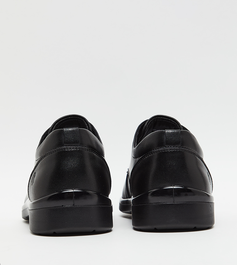 حذاء رسمي برباط ومقدمة مربعة 