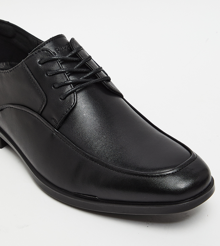 Textured Round Toe Formal Lace-On Shoes