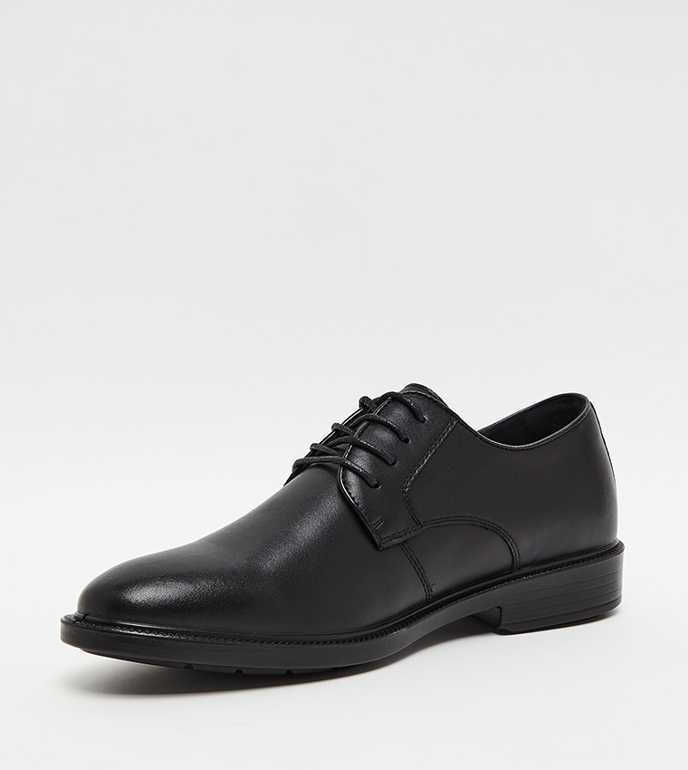 Textured Round Toe Formal Lace-On Shoes