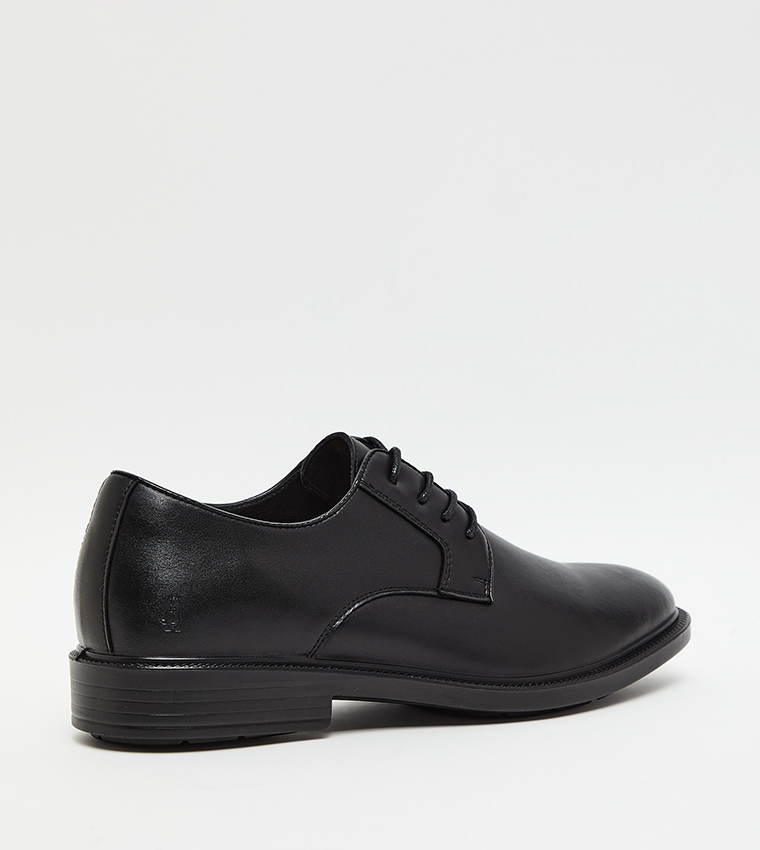Textured Round Toe Formal Lace-On Shoes