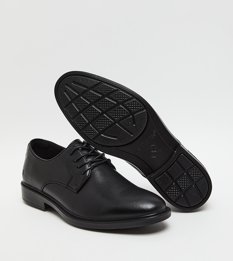 Textured Round Toe Formal Lace-On Shoes
