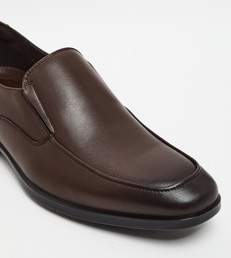 Textured Round Toe Formal Slip-On Shoes