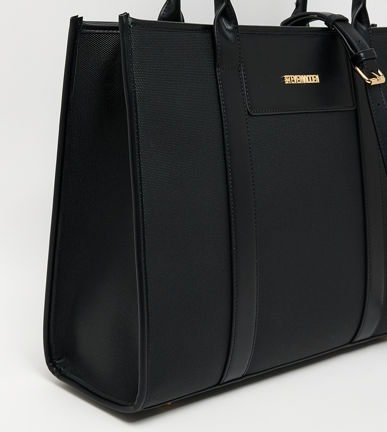 Textured Zippered Tote Bag