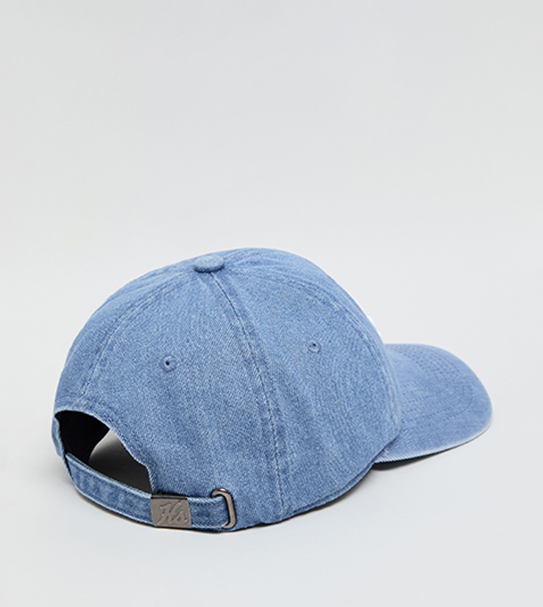 كاب بيسبول مطرز