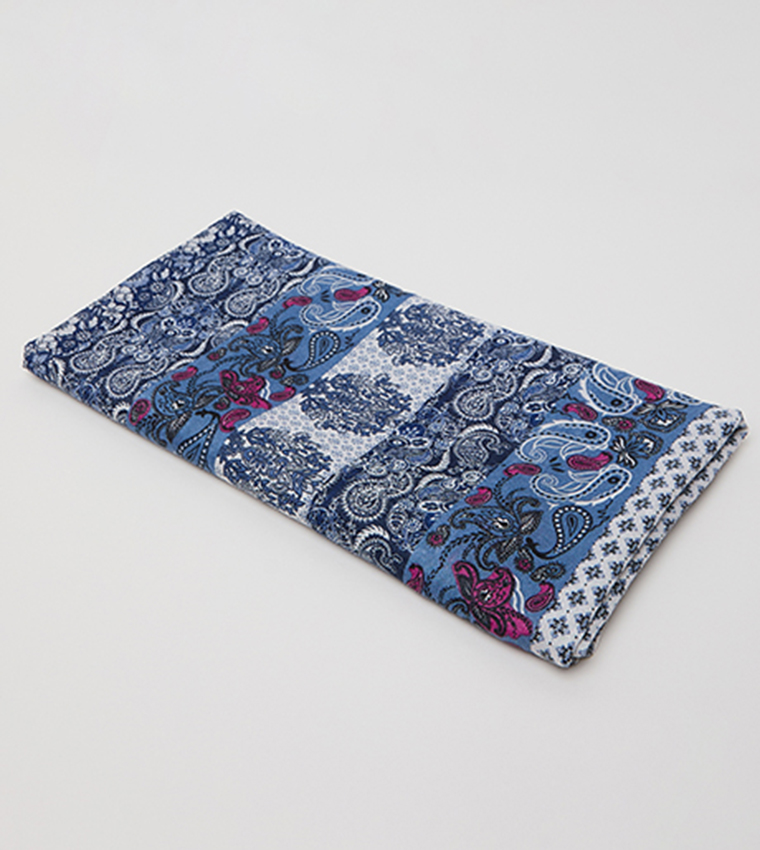 أر آند بي  أوشحة منسوجة  - أزرق Woven Scarves