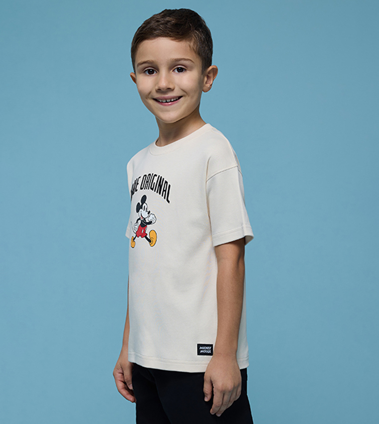 تيشيرت كم قصير بقبة مستديرة وطبعة