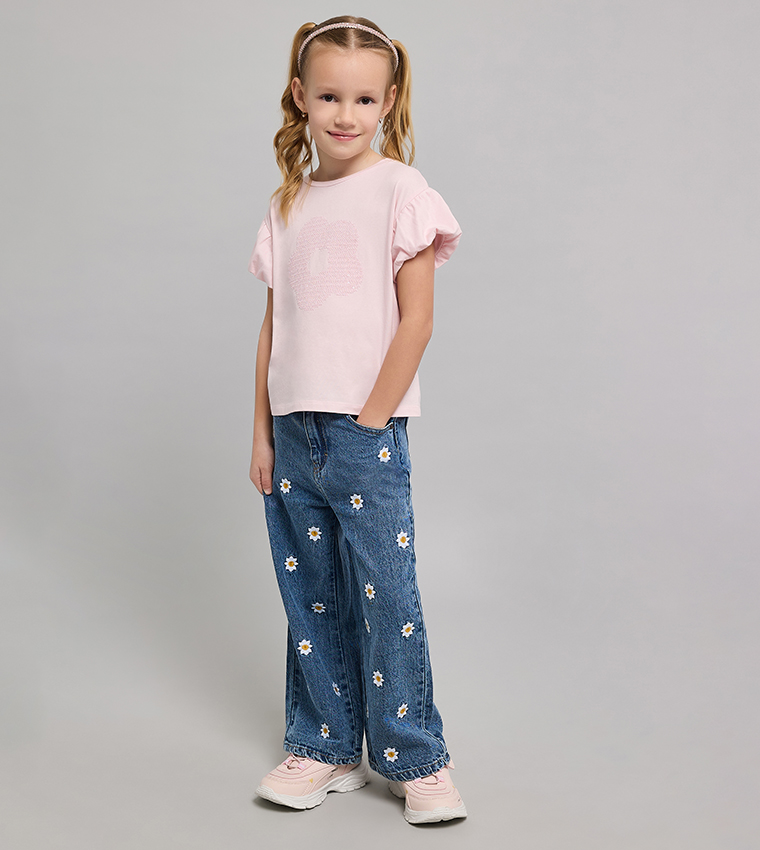 توب مطرز كم باف بقبة مستديرة 