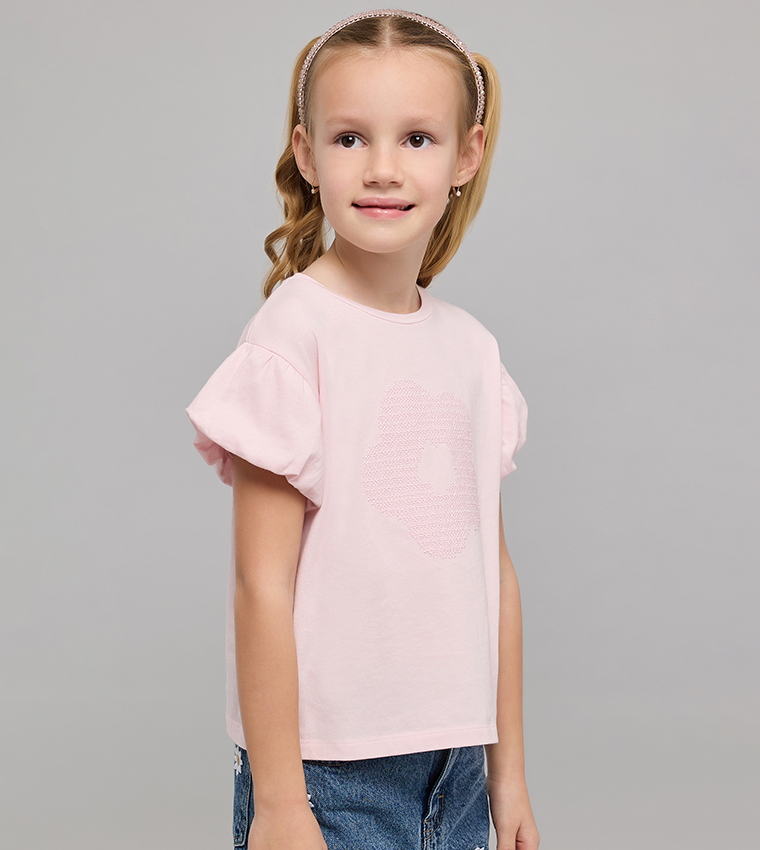 توب مطرز كم باف بقبة مستديرة 