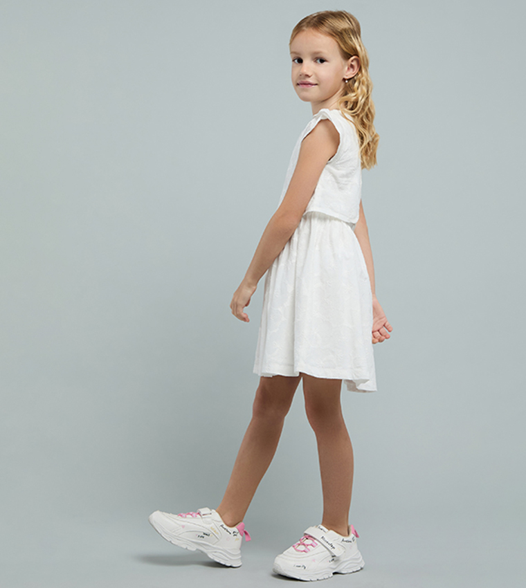 فستان مطرز كم كاب بقبة مستديرة 