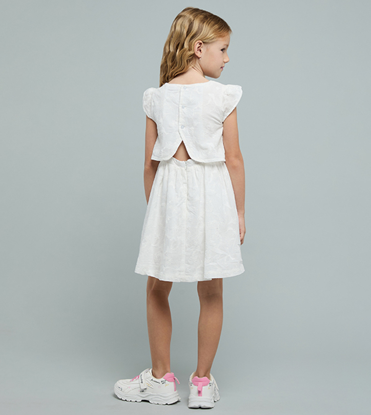 فستان مطرز كم كاب بقبة مستديرة 