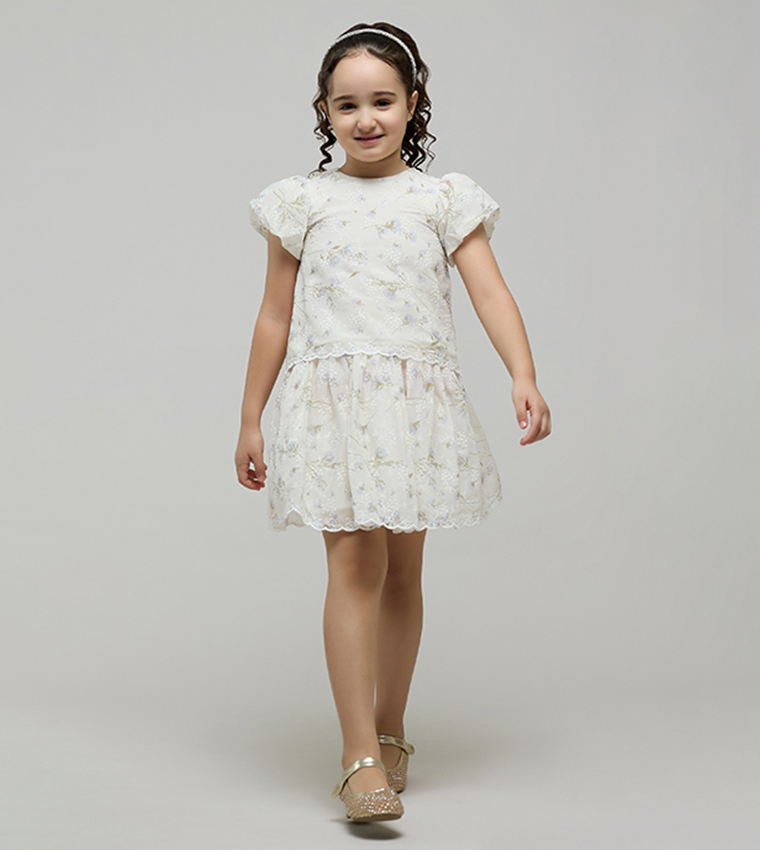 طقم توب مطرز مع تنورة