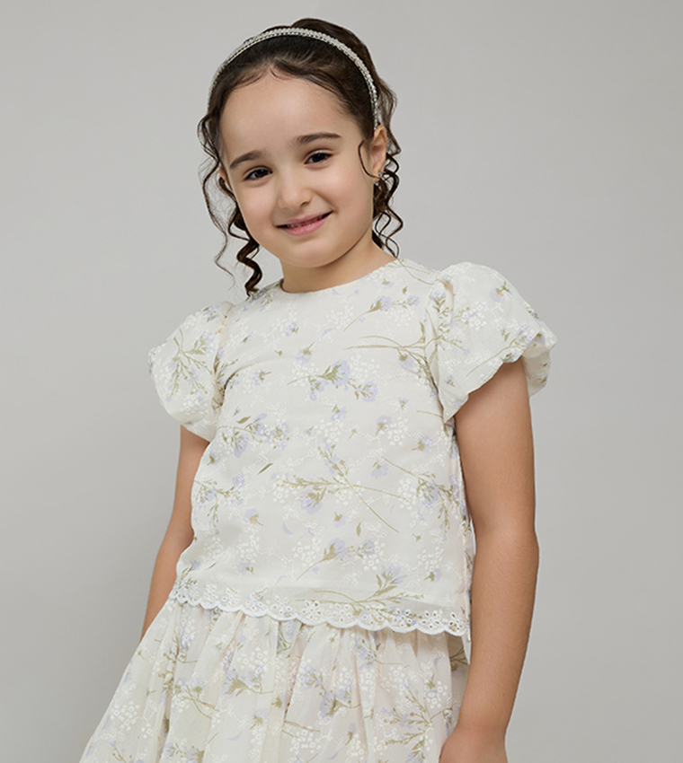 طقم توب مطرز مع تنورة