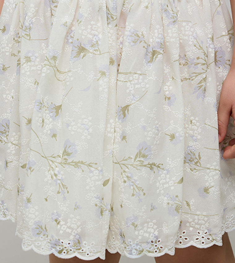 طقم توب مطرز مع تنورة