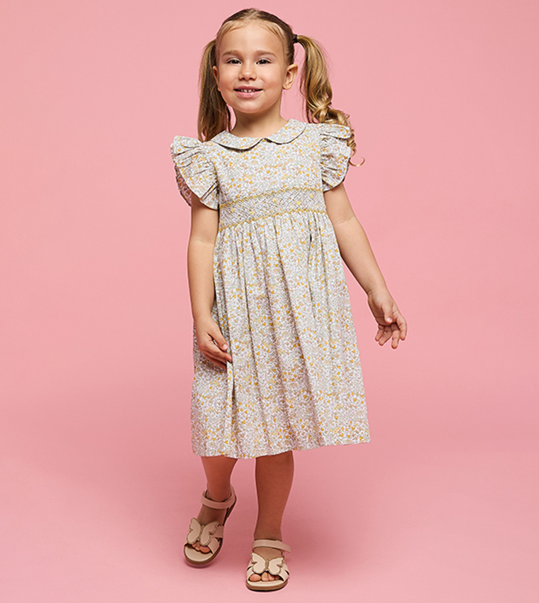 Floral Print Flared Dress with Peter Pan Collar Neck and Flutter Sleeves