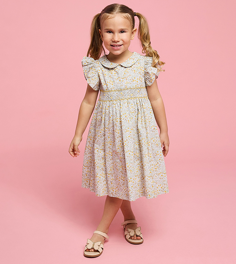 Floral Print Flared Dress with Peter Pan Collar Neck and Flutter Sleeves