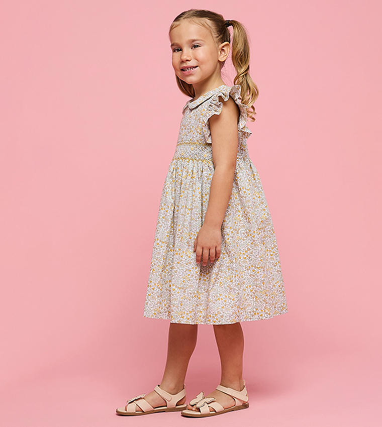 Floral Print Flared Dress with Peter Pan Collar Neck and Flutter Sleeves