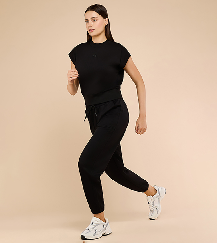 R&B  Cropped Tops - Black Cropped Tops