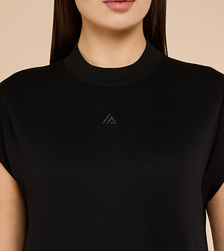 R&B  Cropped Tops - Black Cropped Tops