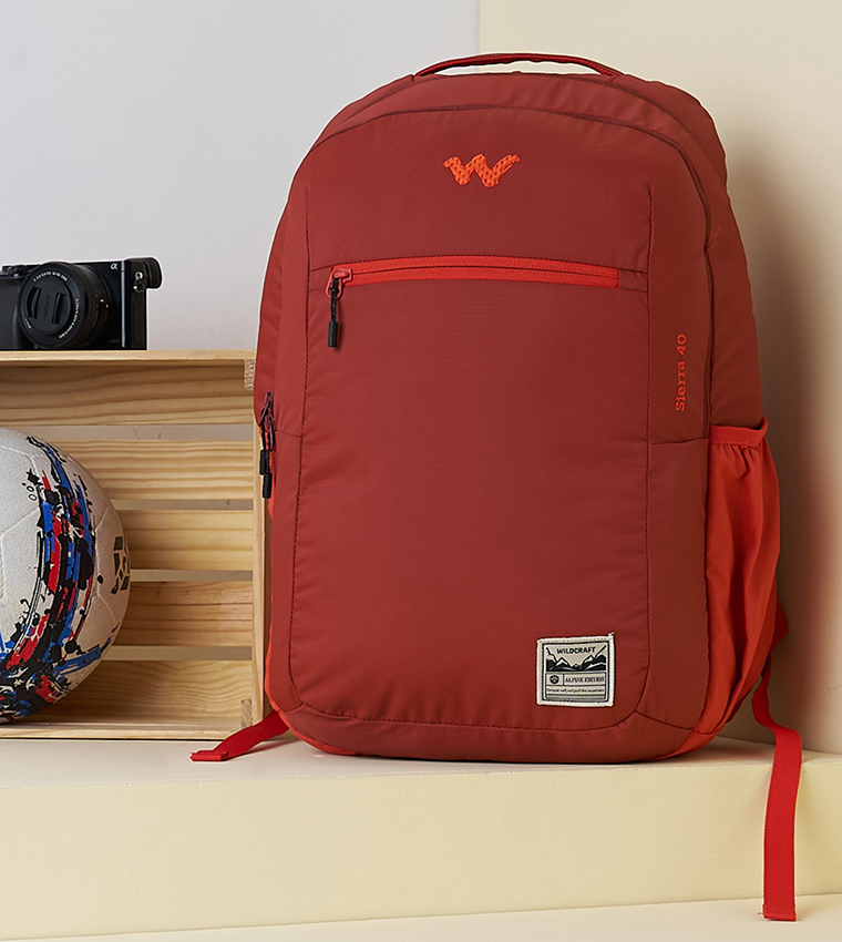 SIERRA 40 BADGE Logo Detail Backpack