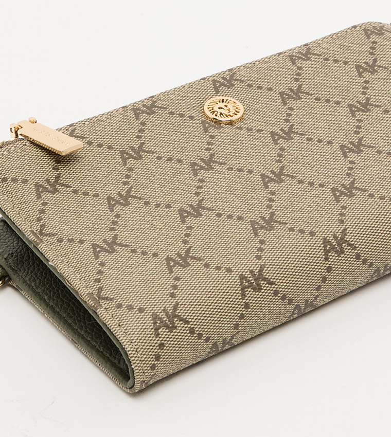 Logo Detail Zip Closure Wristlet