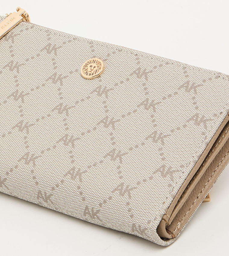 Logo Detail Zip Closure Wristlet